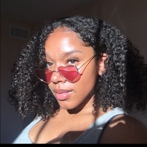 Meet your Posher, Simone